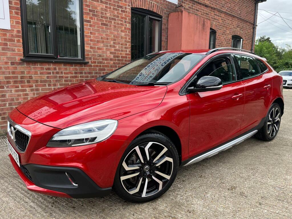 Volvo V40 Cross Country Hatchback 1.5 T3 Gpf Pro Euro 6 Ss Red #5