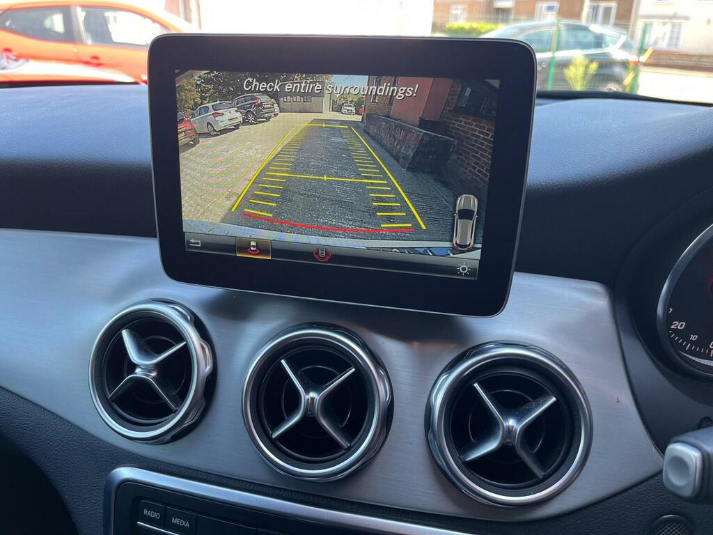 Mercedes-Benz GLA Class Suv 1.6 Gla180 Amg Line Edition 7G-dct Euro 6 Ss White #3