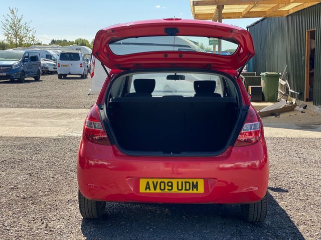 Hyundai I20 1.2 Classic Euro 4 Red #38