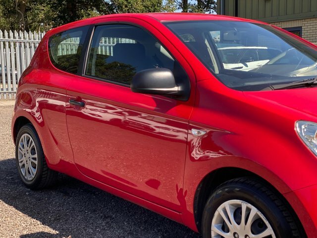 Hyundai I20 1.2 Classic Euro 4 Red #21