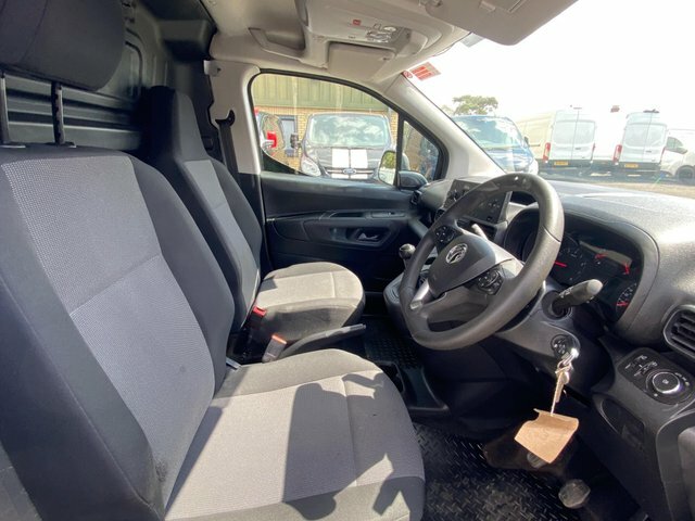 Vauxhall Combo 1.5 Turbo D 2000 Edition L1 H1 Euro 6 S S White #5