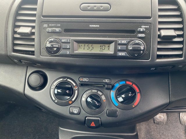 Nissan Micra 1.2 16V Visia Silver #28