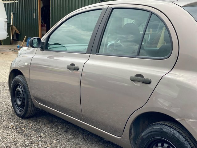 Nissan Micra 1.2 16V Visia Silver #24
