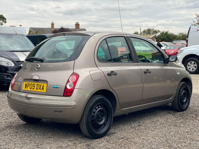 Nissan Micra 1.2 16V Visia Beige #4