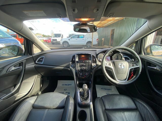 Vauxhall Astra 1.6 16V Excite Hatchback Euro 5 Blue #41