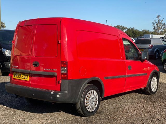 Vauxhall Combo 1.3 Cdti 1700 16V Red #4