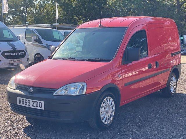 Vauxhall Combo 1.3 Cdti 1700 16V Red #2