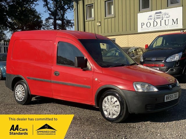 Vauxhall Combo 1.3 Cdti 1700 16V Red