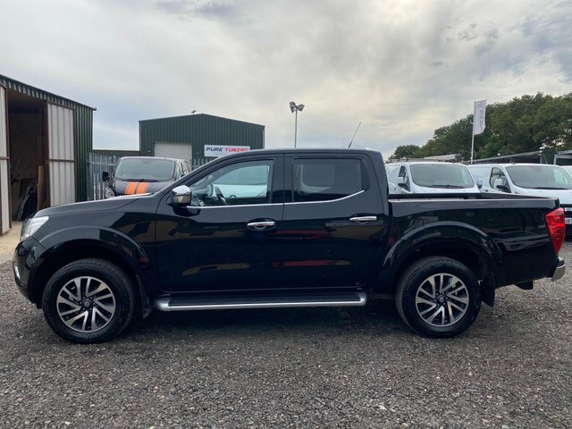 Nissan Navara Double Cab Pick Up Tekna 2.3Dci 190 4Wd White #21