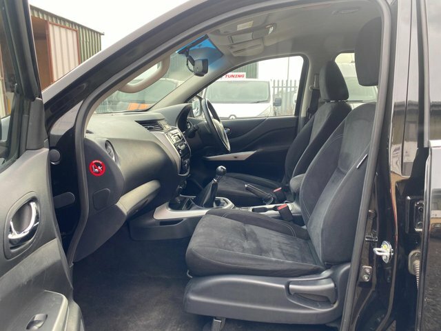 Nissan Navara Double Cab Pick Up Tekna 2.3Dci 190 4Wd White #53