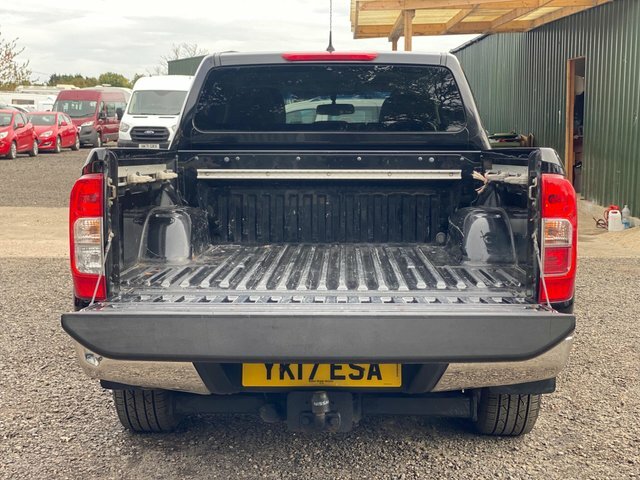Nissan Navara Double Cab Pick Up Tekna 2.3Dci 190 4Wd White #10