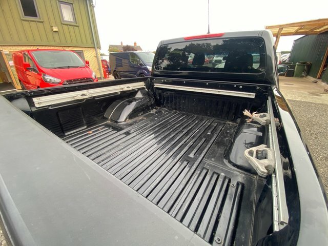 Nissan Navara Double Cab Pick Up Tekna 2.3Dci 190 4Wd White #15