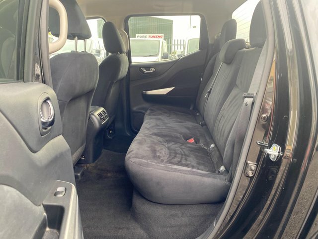 Nissan Navara Double Cab Pick Up Tekna 2.3Dci 190 4Wd White #16