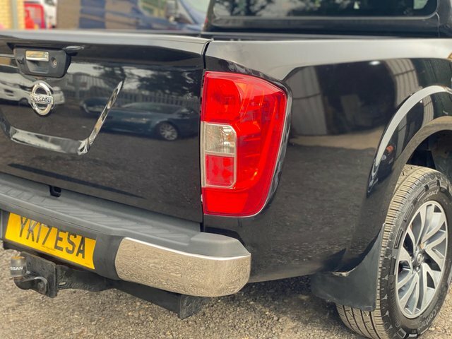 Nissan Navara Double Cab Pick Up Tekna 2.3Dci 190 4Wd White #30