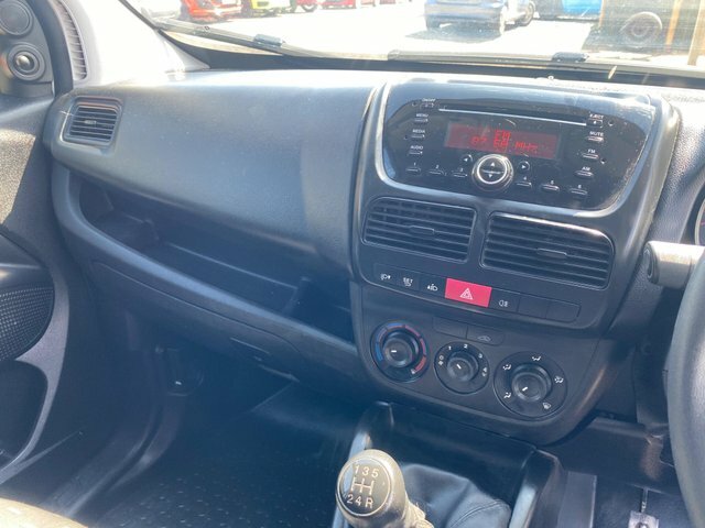 Vauxhall Combo Panel Van White #8