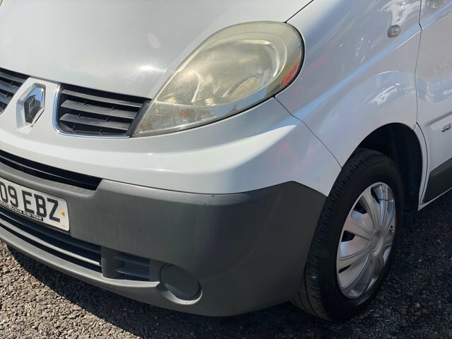 Renault Trafic Mpv Silver #49