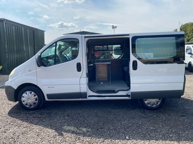 Renault Trafic Mpv Silver #41