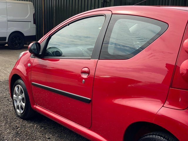 Peugeot 107 1.0 12V Urban 2 Tronic Euro 4 Yellow #24