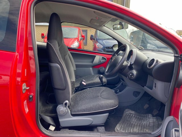 Peugeot 107 1.0 12V Urban 2 Tronic Euro 4 Yellow #27