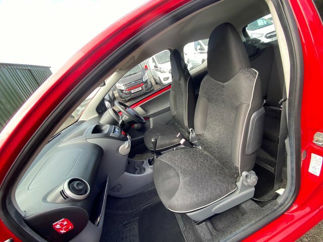 Peugeot 107 1.0 12V Urban 2 Tronic Euro 4 Yellow #13