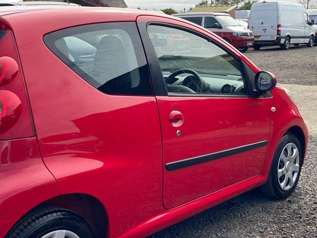 Peugeot 107 1.0 12V Urban 2 Tronic Euro 4 Yellow #26