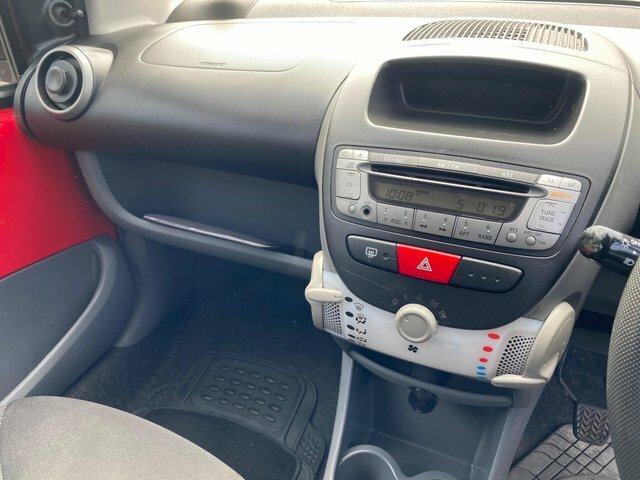 Peugeot 107 1.0 12V Urban 2 Tronic Euro 4 Yellow #28