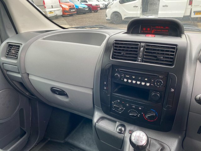Citroen Dispatch Panel Van White #32
