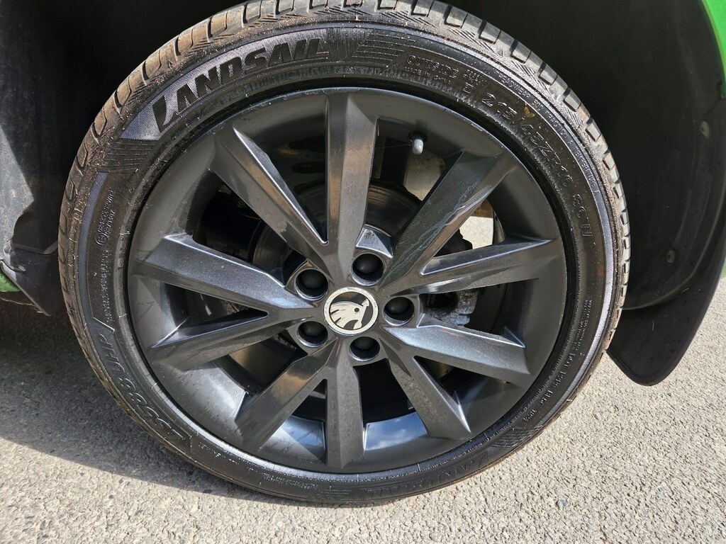 Skoda Fabia Colour Edition Tsi 5-Door Blue #14