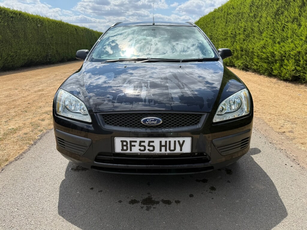 Ford Focus 2005 Ford Focus 1.6 Zetec Just 129,000 Silver #3