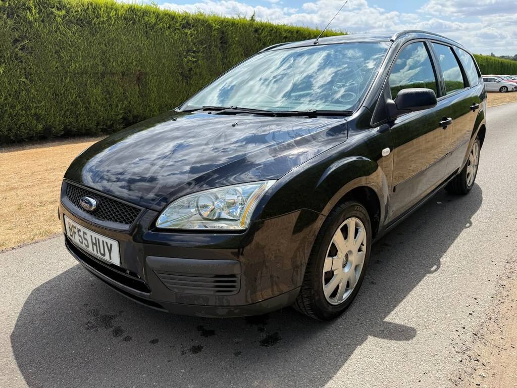 Ford Focus 2005 Ford Focus 1.6 Zetec Just 129,000 Silver #4