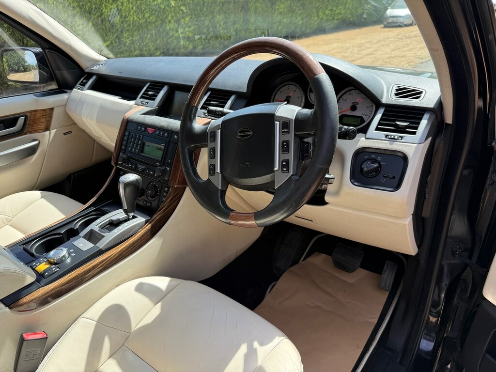Land Rover Range Rover Sport Tdv6 Hse Black #9