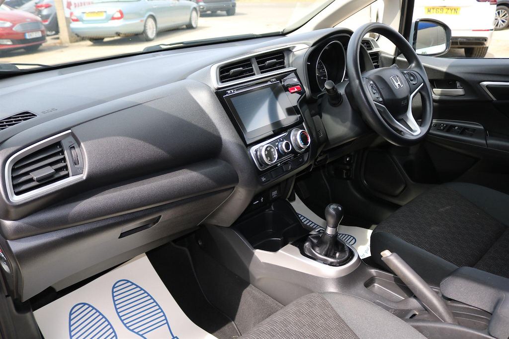 Honda Jazz 1.3 Ex Navi Cvt Red #20