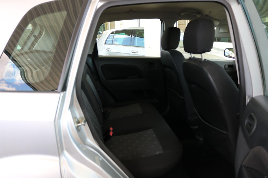 Ford Fiesta 1.2 LX 16V 74 Bhp Silver #7