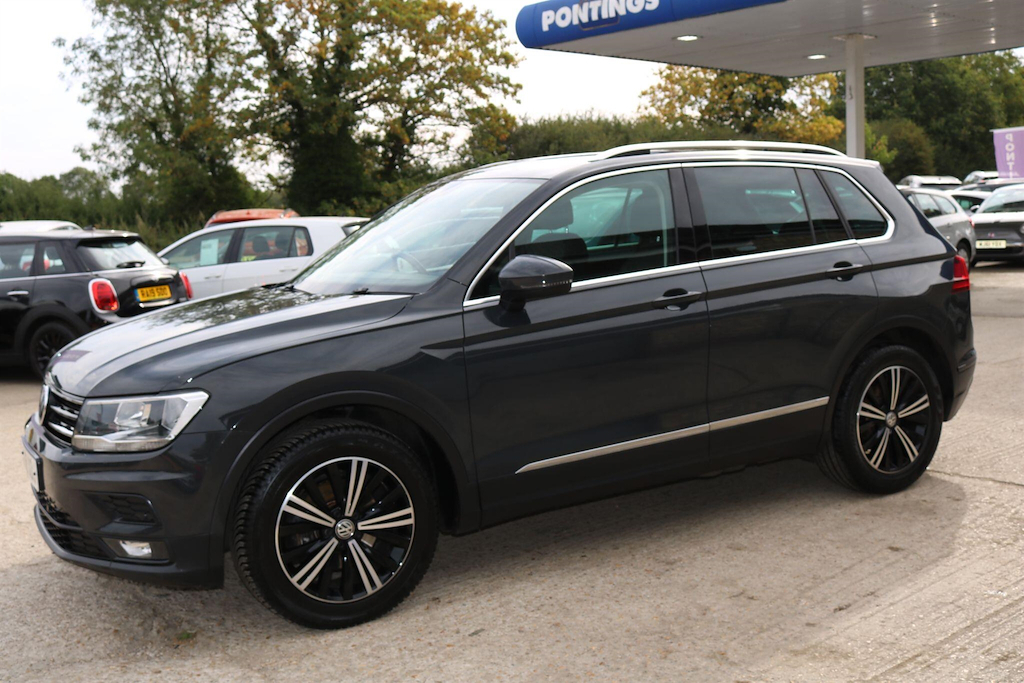 Volkswagen Tiguan White #14