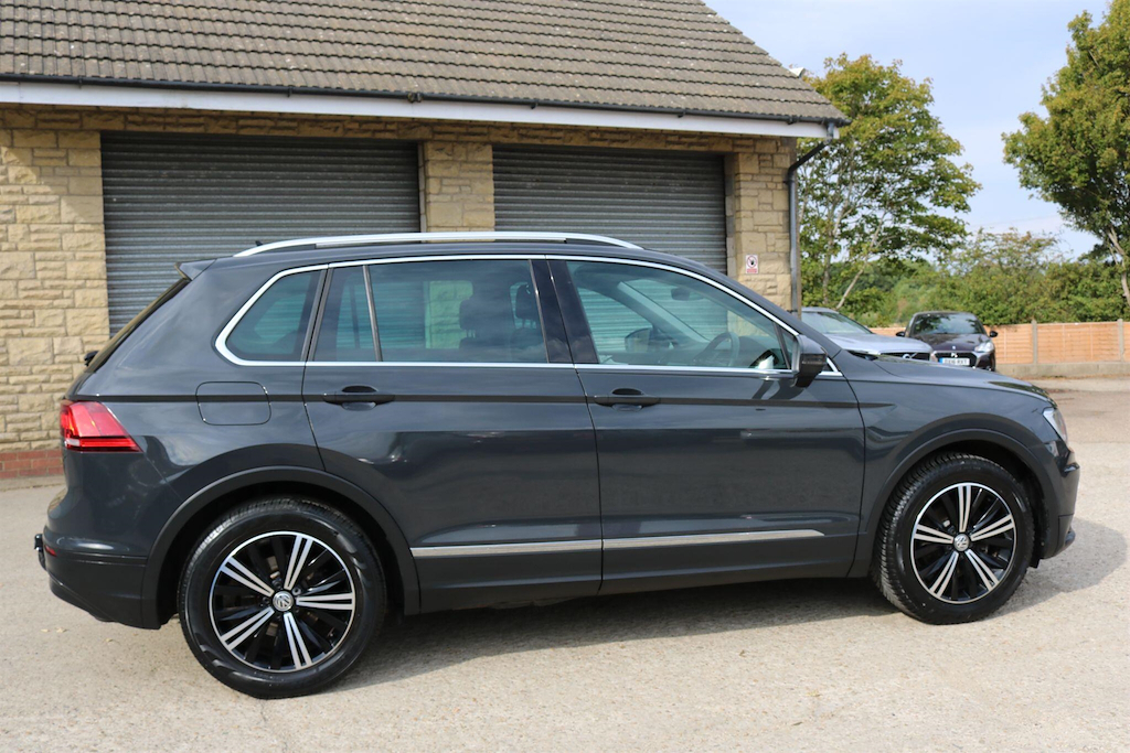 Volkswagen Tiguan 2.0 Tdi Se Navigation Euro 6 Ss #5
