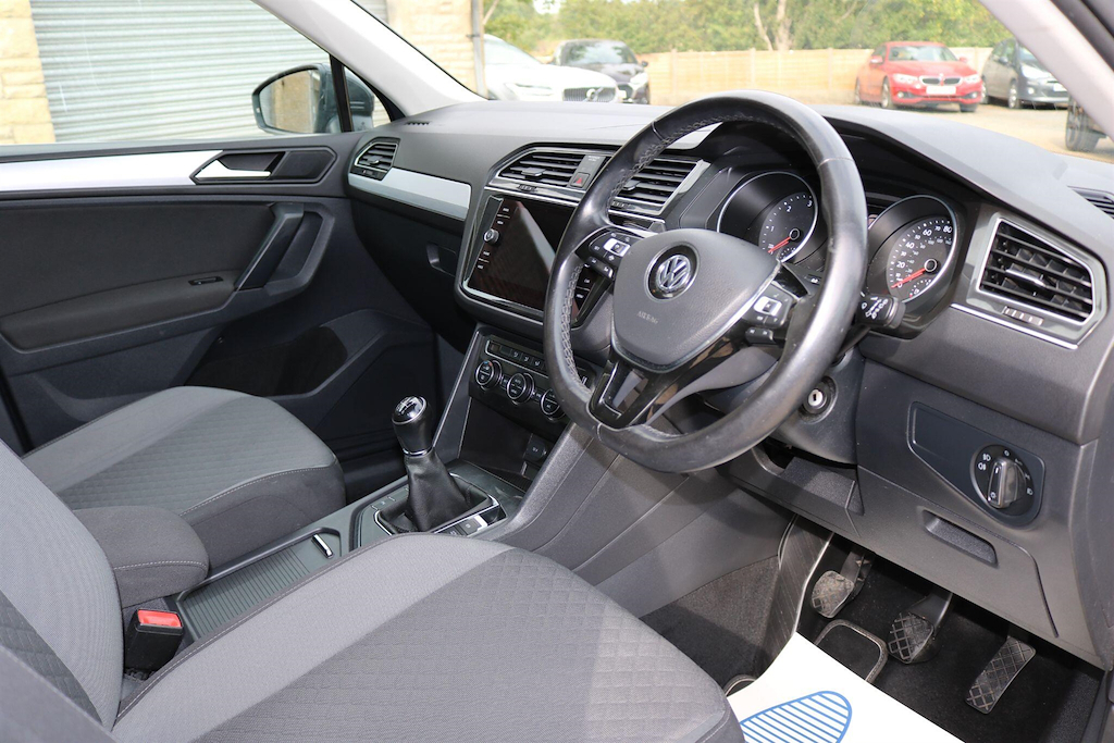 Volkswagen Tiguan White #17