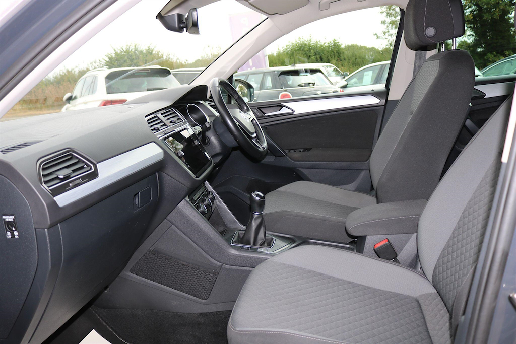 Volkswagen Tiguan White #19
