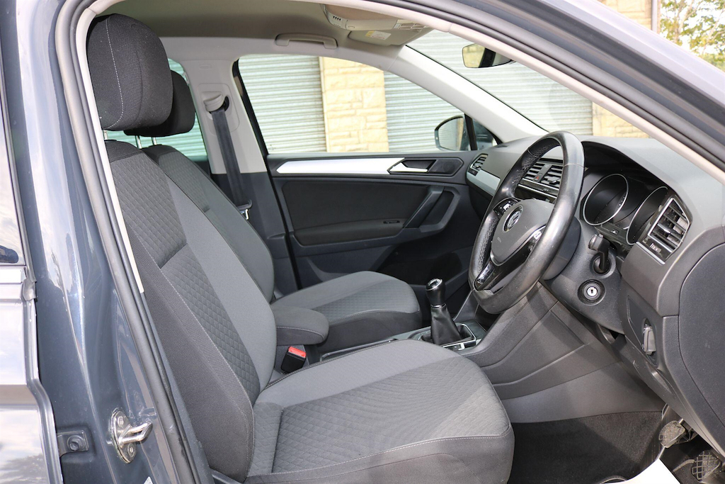 Volkswagen Tiguan White #16