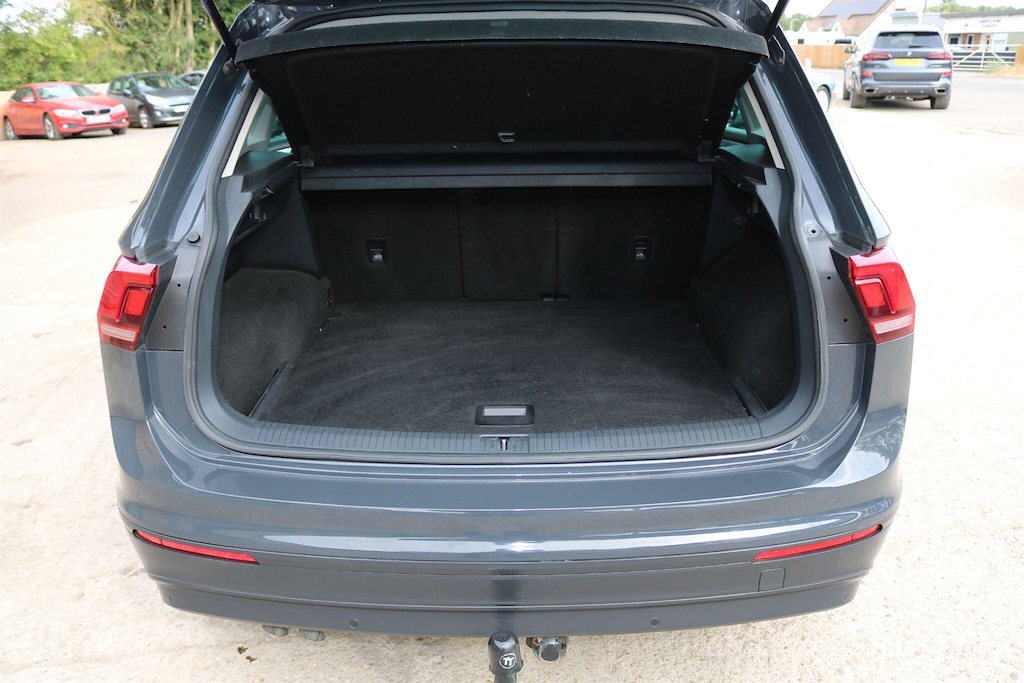 Volkswagen Tiguan White #23