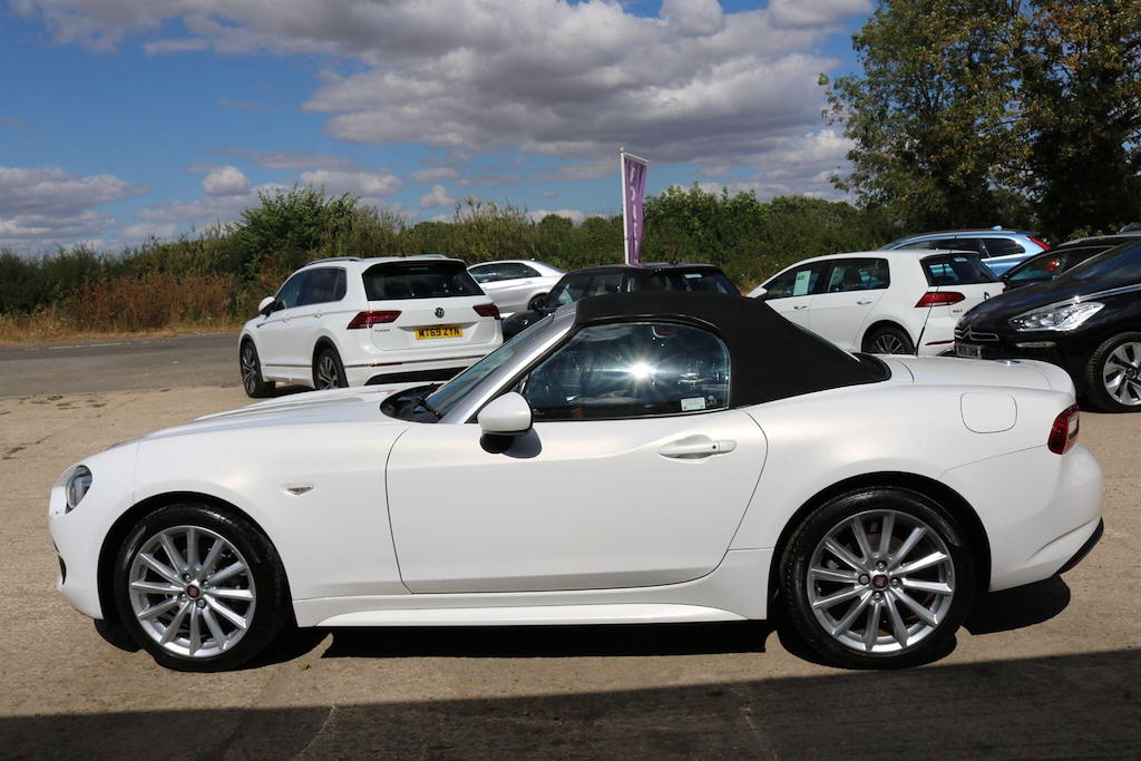 Fiat 124 Spider 124 Spider 1.4 Multiair Lusso Convertible Red #26