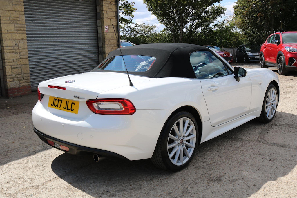 Fiat 124 Spider 124 Spider 1.4 Multiair Lusso Convertible Red #24