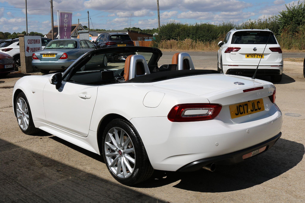 Fiat 124 Spider 124 Spider 1.4 Multiair Lusso Convertible Red #10
