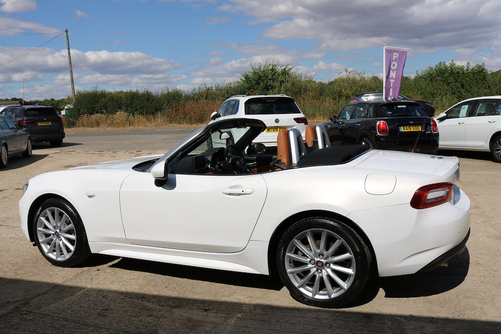 Fiat 124 Spider 124 Spider 1.4 Multiair Lusso Convertible Red #11