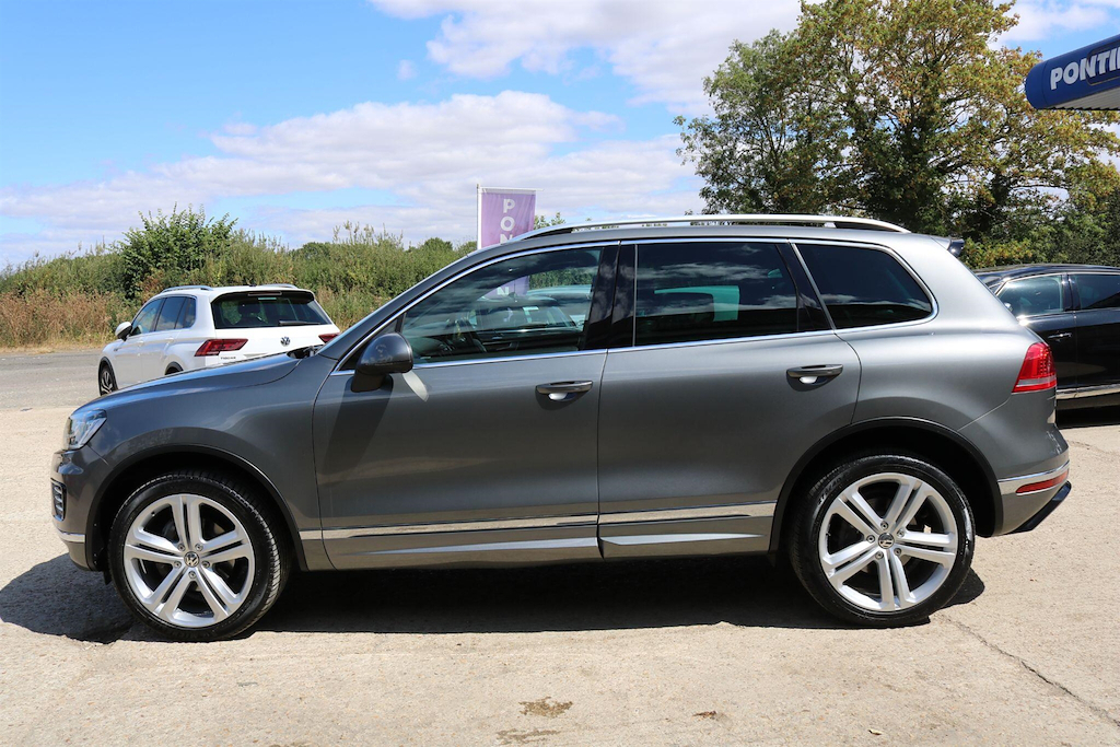 Volkswagen Touareg V6 R-line Plus Tdi Bluemotion Technology Black #12