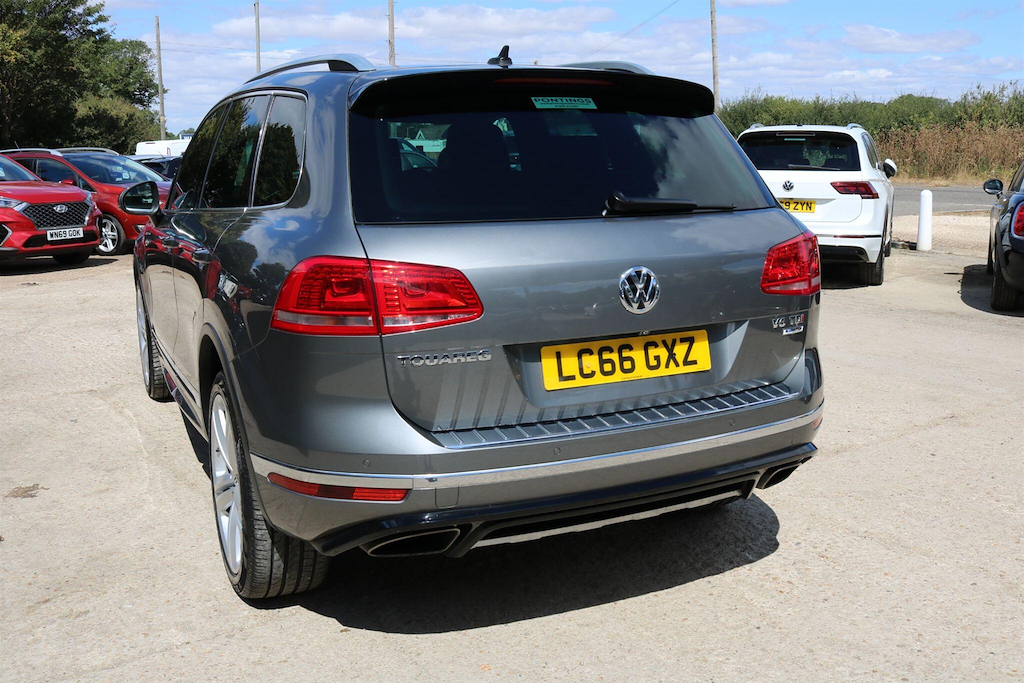 Volkswagen Touareg V6 R-line Plus Tdi Bluemotion Technology Black #9
