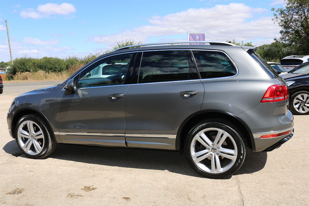 Volkswagen Touareg V6 R-line Plus Tdi Bluemotion Technology Black #11