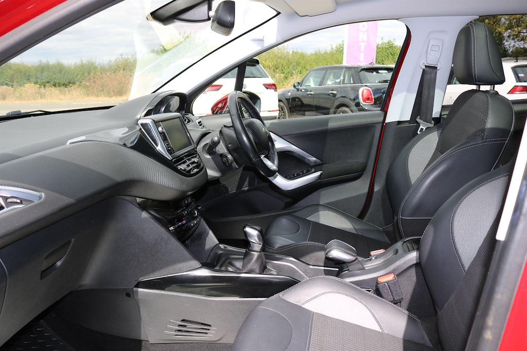 Peugeot 2008 1.2 Puretech Signature Start Stop #19
