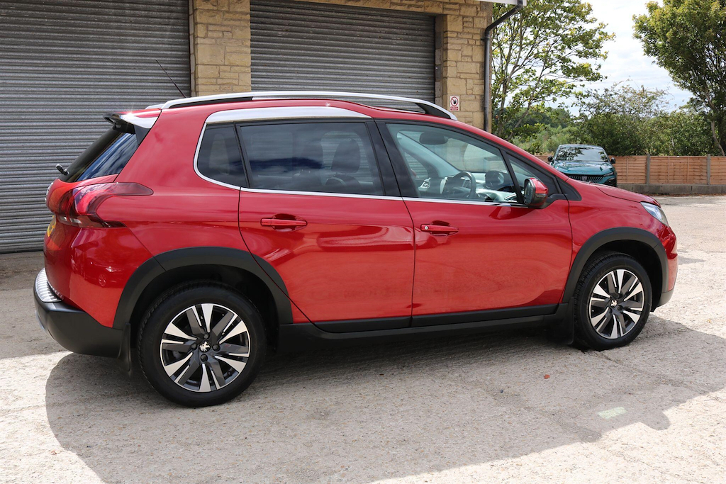 Peugeot 2008 1.2 Puretech Allure Premium Euro 6 Ss #5