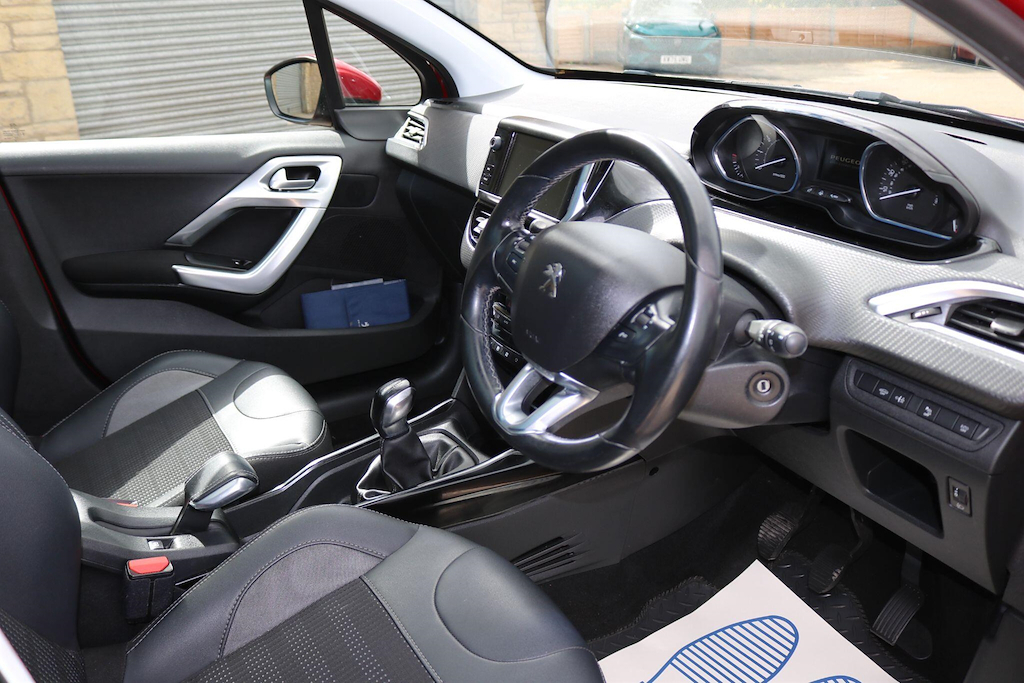 Peugeot 2008 1.2 Puretech Signature Start Stop #17
