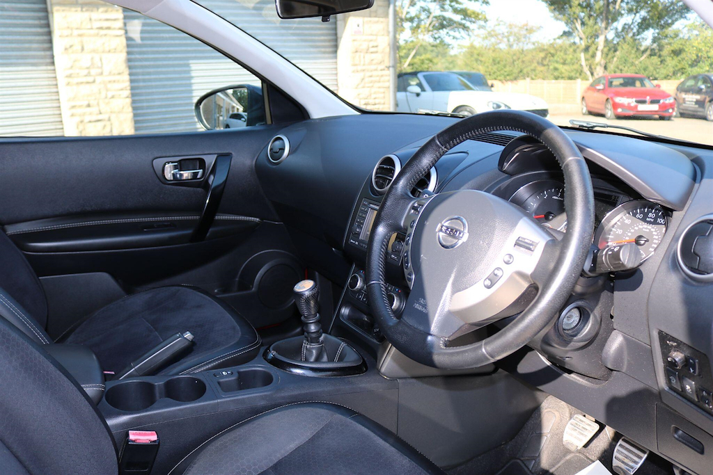 Nissan Qashqai 1.5L 360 Red #17